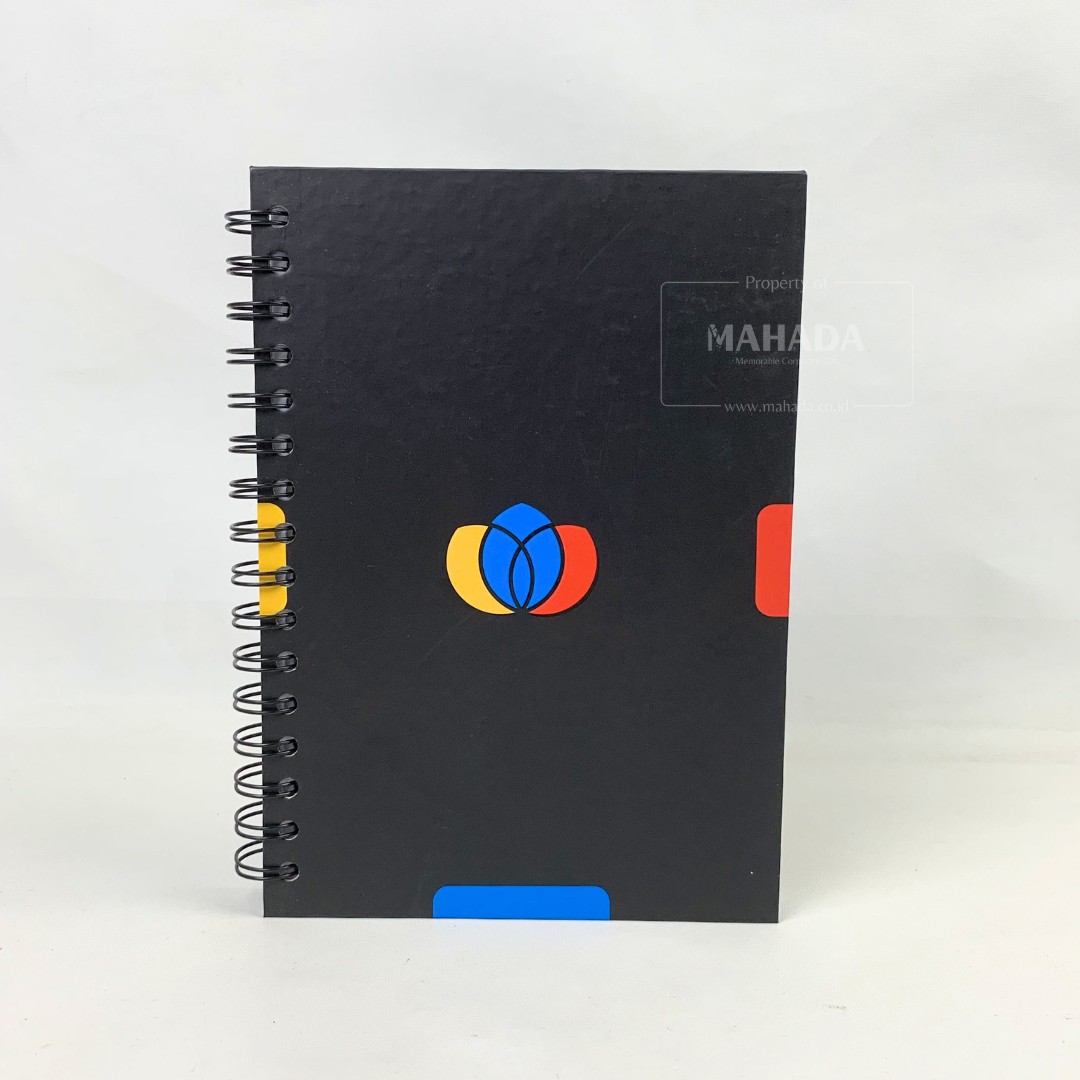 Buku Agenda Berbahan Hardcover Dengan Ring Desain Logo Perusahaan (5)