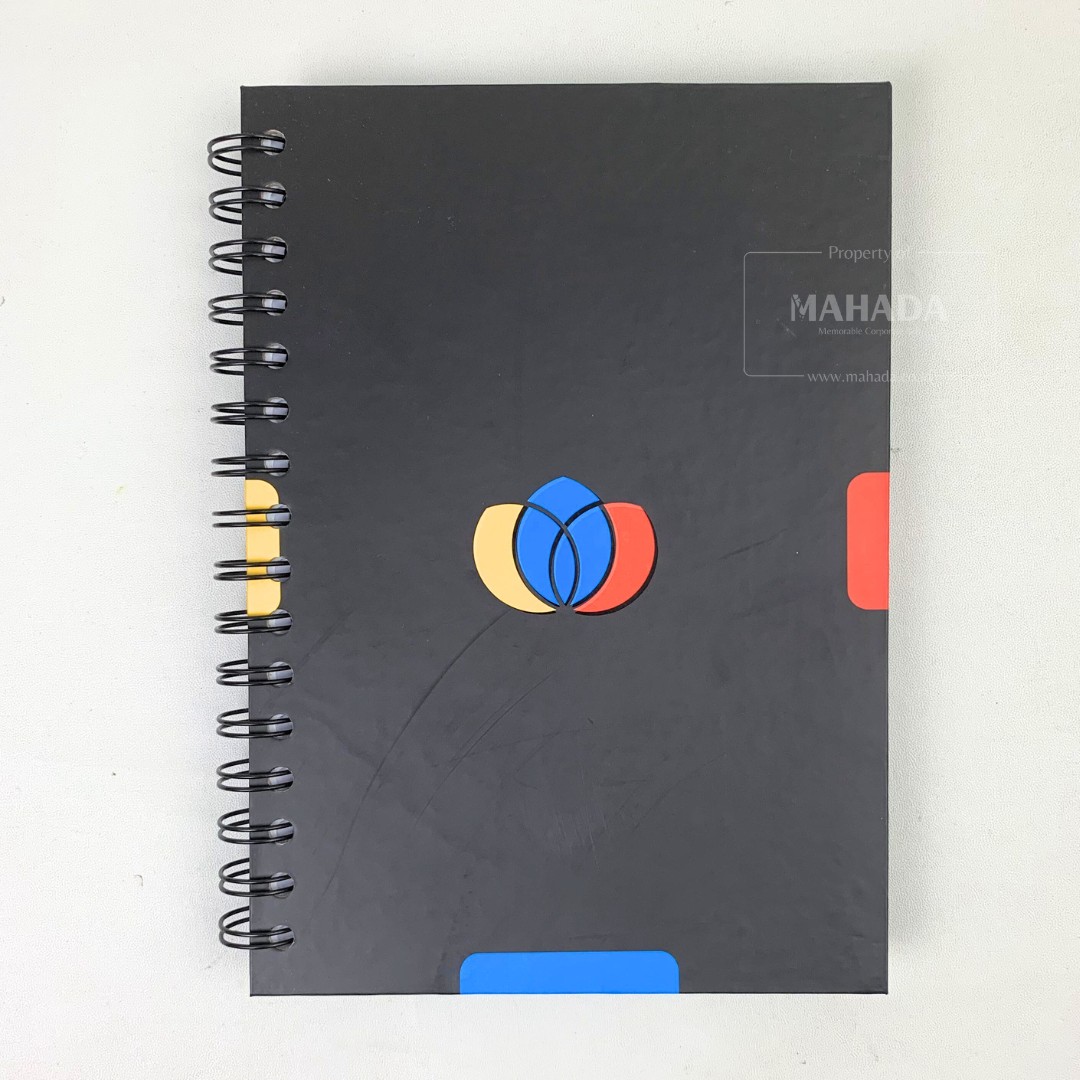 Buku Agenda Berbahan Hardcover Dengan Ring Desain Logo Perusahaan (6)