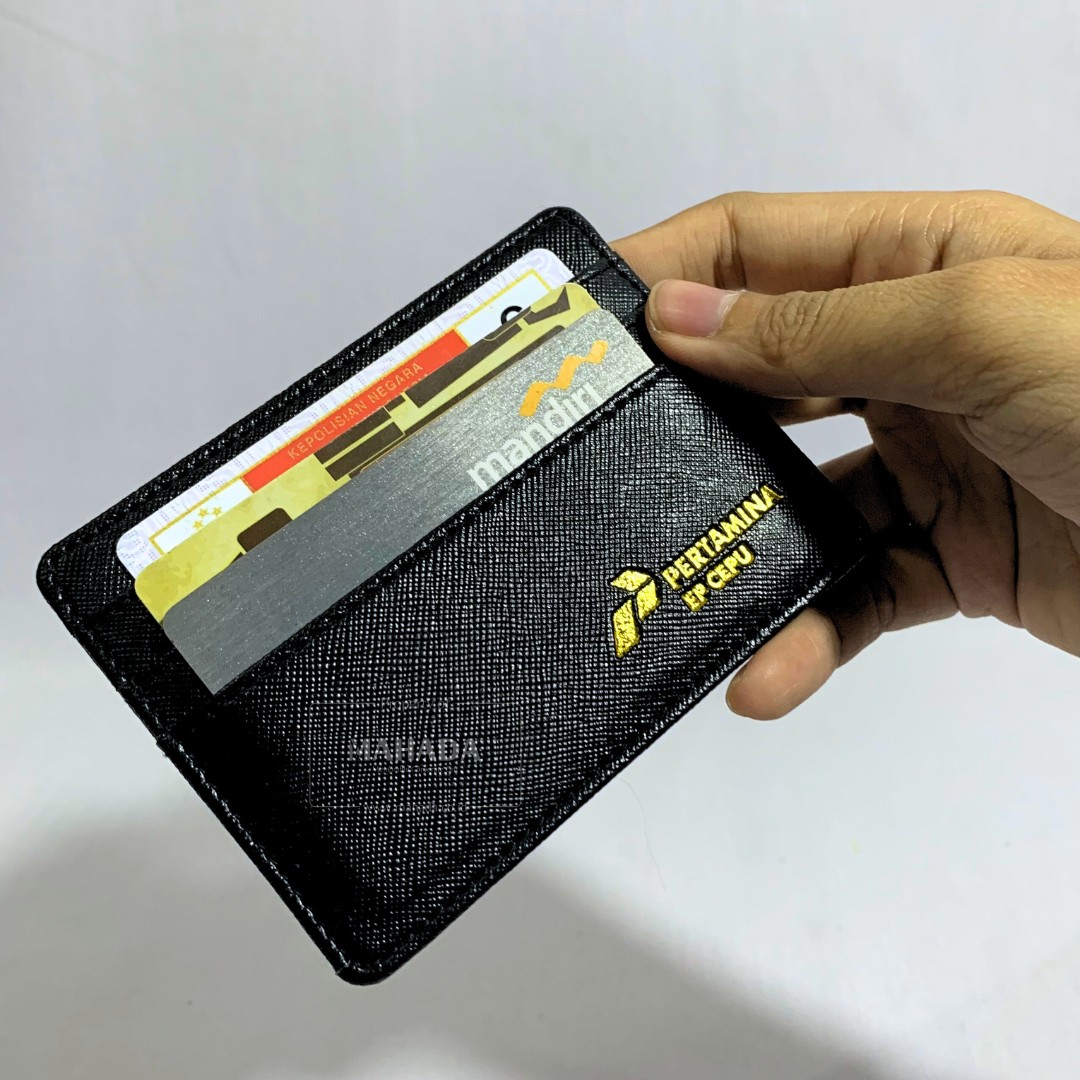 Card Holder Berbahan Kombinasi Kulit dan Metal Dengan Custom Logo Perusahaan (4)