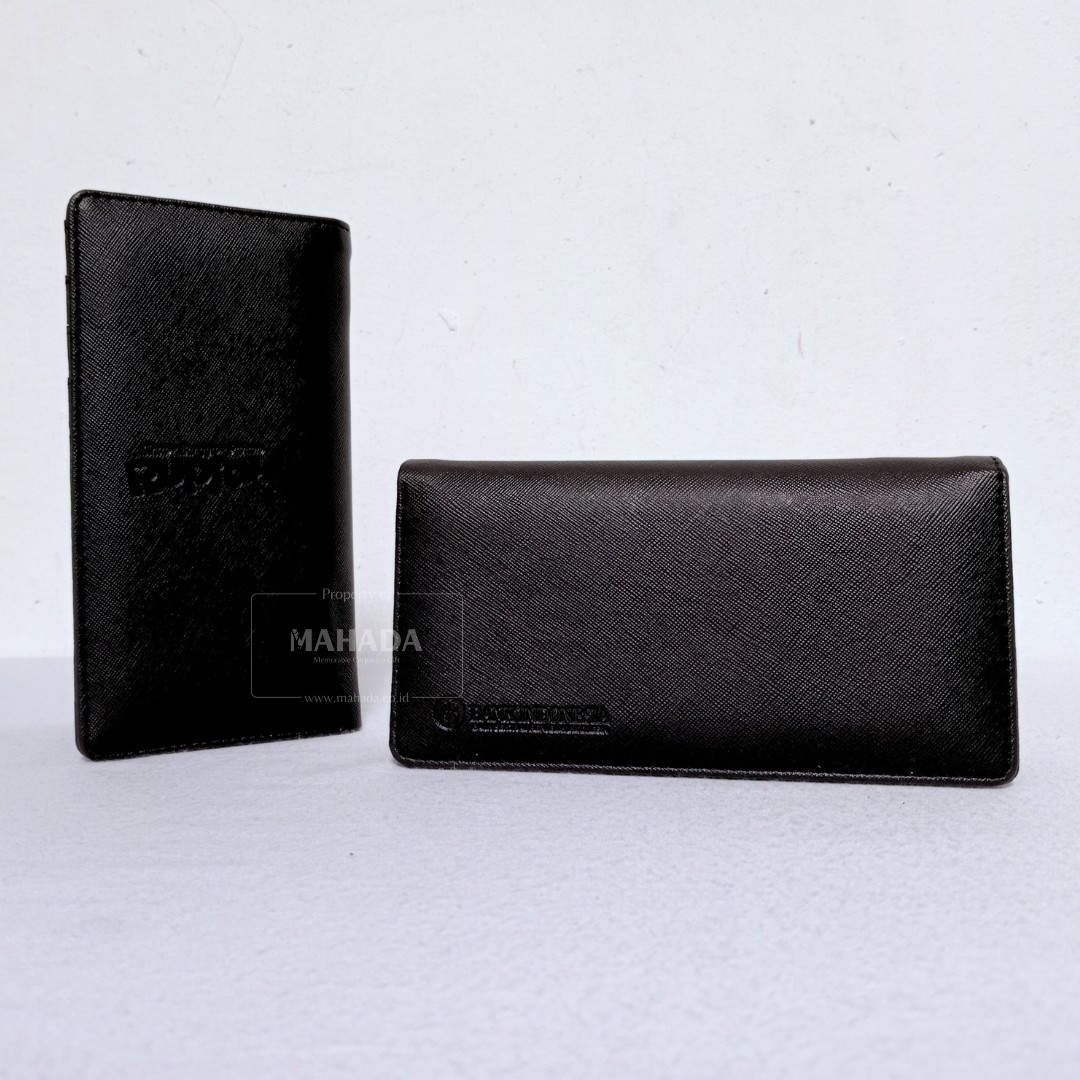 Dompet Custom Berbahan Kulit Berwarna Biru dan Hitam Dengan Logo (5)