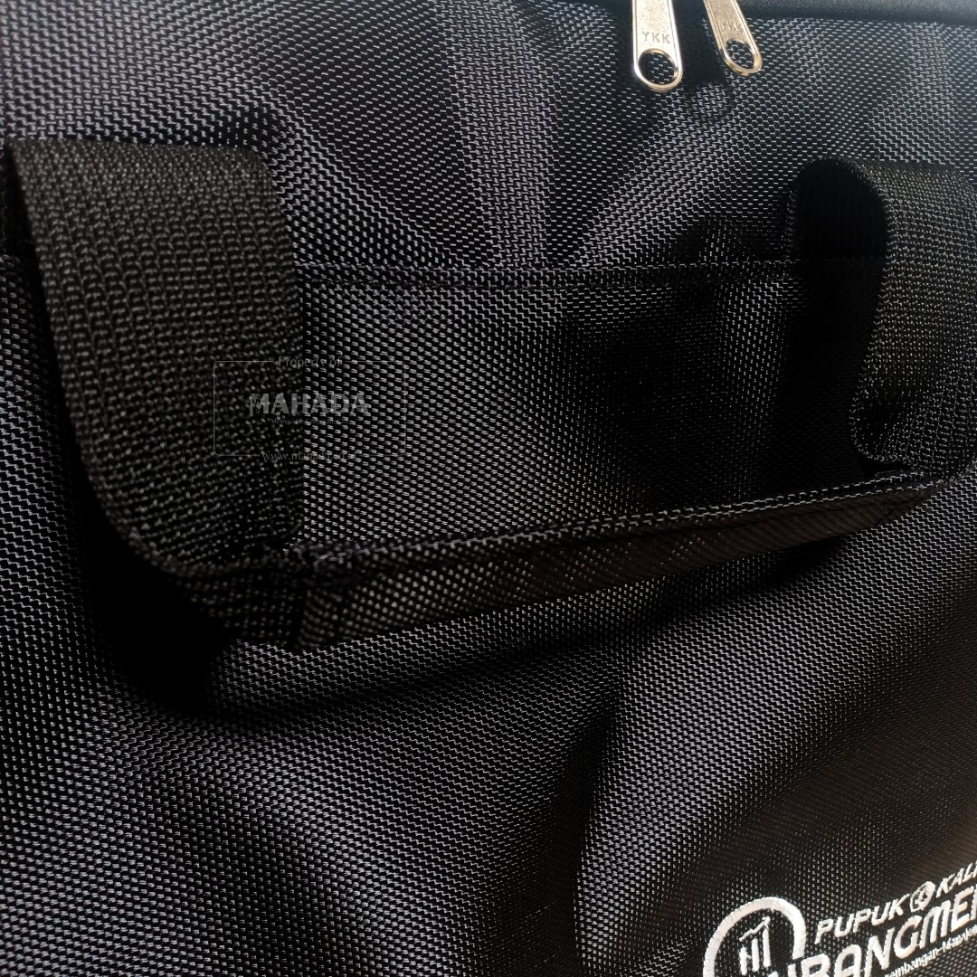 Tas Untuk Laptop Dengan Model Beragam dan Custom Logo Perusahaan (3)