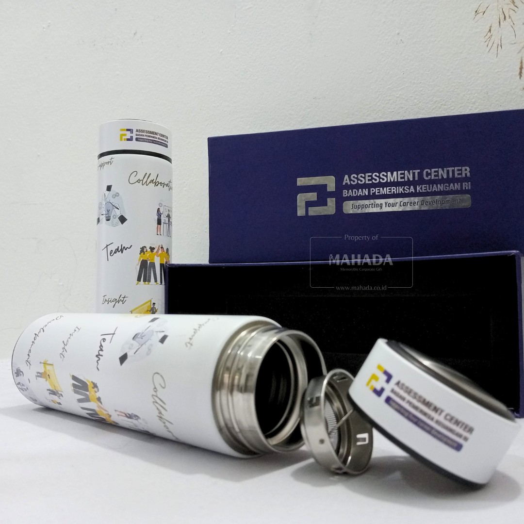 Packaging Box Berbahan Hardbox Untuk Souvenir Botol Tumbler Dengan Custom Logo dan Busa Bagian Dalam (8)