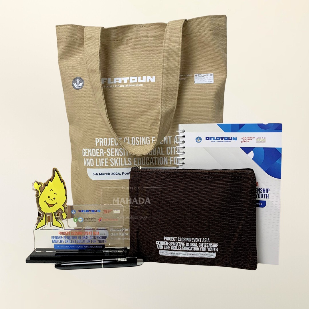 Seminar Kit 6 Berisi Totebag, Buku Agenda, Pulpen, Plakat, Tumbler dan Pouch