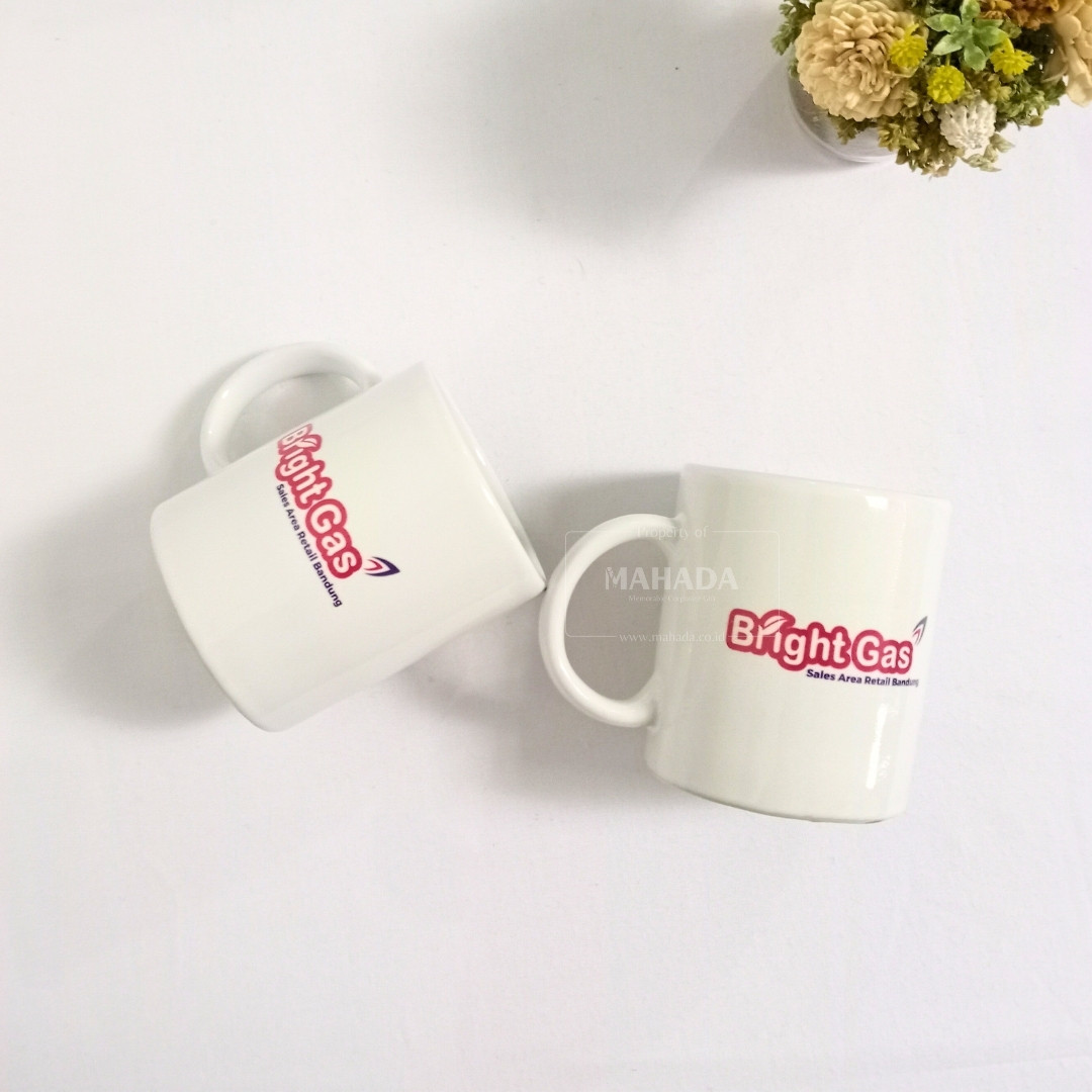 Mug Keramik Dengan Desain Logo Perusahaan Custom (4)