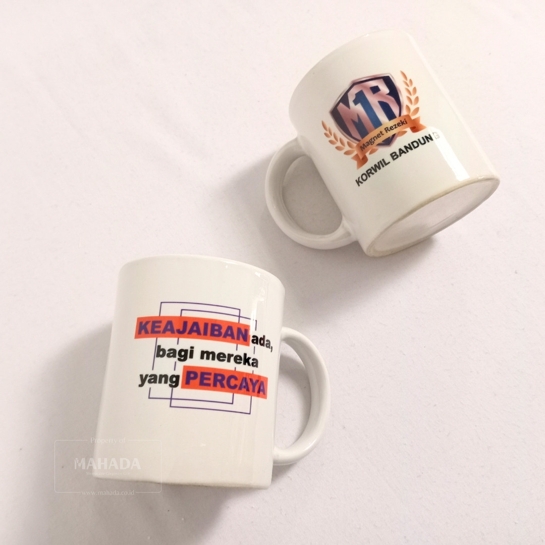 Mug Keramik Dengan Desain Logo Perusahaan Custom (8)