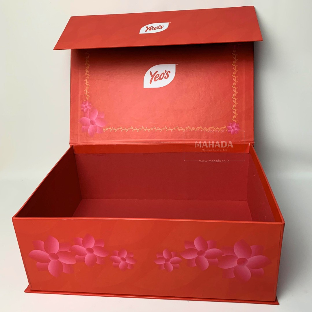 Packaging Box Berbahan Hardbox Dengan Magnet Untuk Pengunci Box Custom Desain Grafis (6)