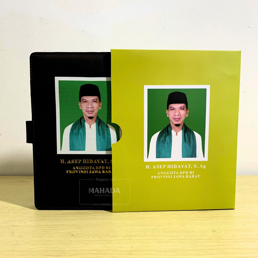 Packaging Buku Agenda Berbahan Softbox Dengan Mika Plastik Dan Logo Perusahaan Custom (4)