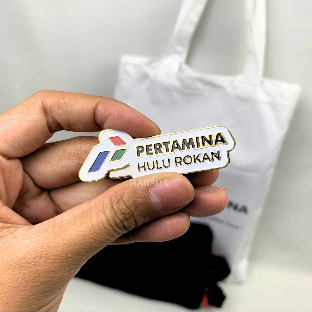 Pin Berbahan Kuningan dan Tembaga Dengan Bentuk Beragam dan Custom Logo Perusahaan (8)