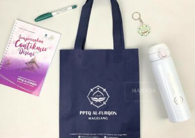 Seminar Kit 5 Berisi Goodiebag, Tumbler, Buku Agenda, Pulpen, dan Gantungan Kunci (2)